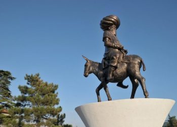 Nasruddin dan Pertemuan Perusuh Rakyat